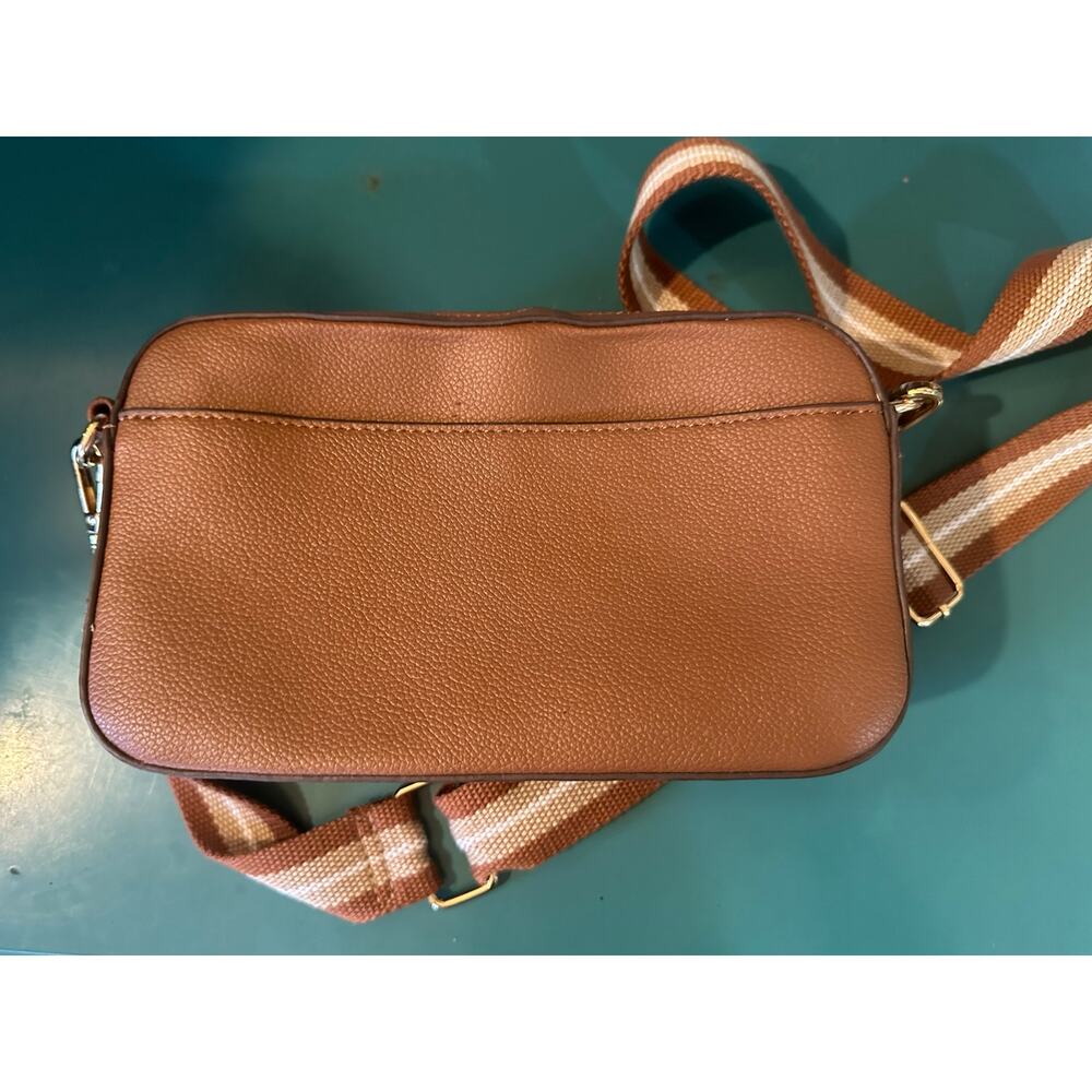Anne Klein Brown Crossbody Bag Pebbled Faux Leather Thick Strap Multi Pocket - Picture 3 of 7
